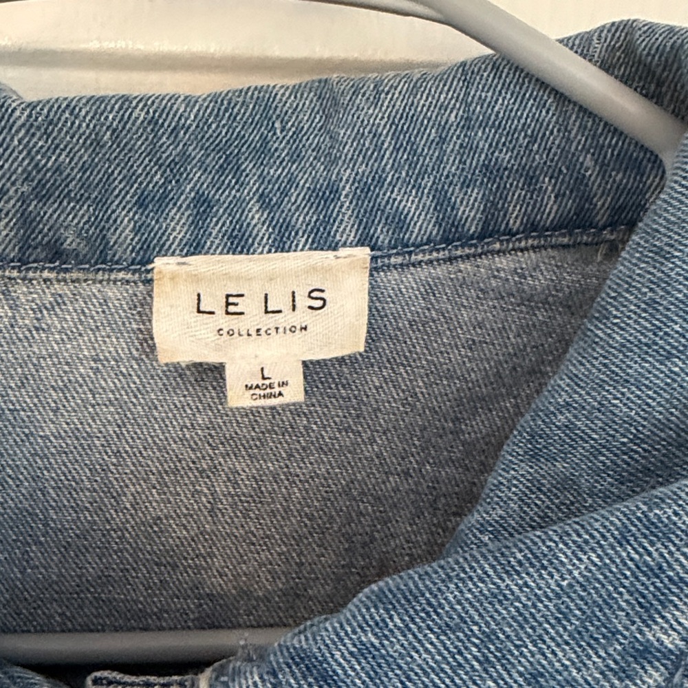 Women’s Le Lis Light Blue Denim Jacket with Beaded Fringe Size Large - Picture 4 of 6